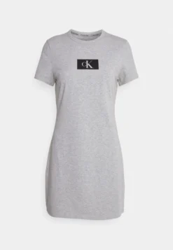 CALVIN KLEIN UNDERWEAR Nightdress - Chemise De Nuit / Nuisette - Grey Heather -Vêtements Pour Femmes Magasin 0624b6d5de1d454780292607a492028a scaled