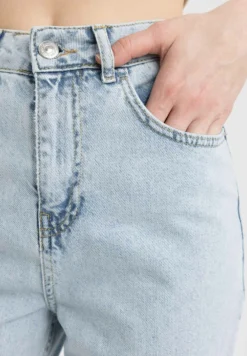 DeFacto Mom - Jean Slim - Blue 8 DeFacto Mom - Jean Slim - Blue -Vêtements Pour Femmes Magasin 0f2dd7b83f37495fb209e3354d6ba845