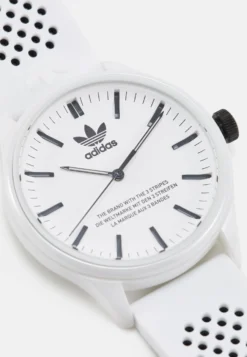 Adidas Originals Code One Unisex - Montre - White -Vêtements Pour Femmes Magasin 186e3847cbc34ba5b1e2dc6e5d82f775 scaled