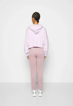Adidas Originals Cropped Hoodie - Sweatshirt - Almost Pink -Vêtements Pour Femmes Magasin 3ced7efcbfa94039836d3c0a7ba256ed scaled