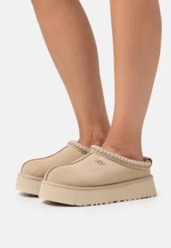 Vêtements Pour Femmes Magasin 26 Ugg Tazz - Chaussons - Mustard Seed