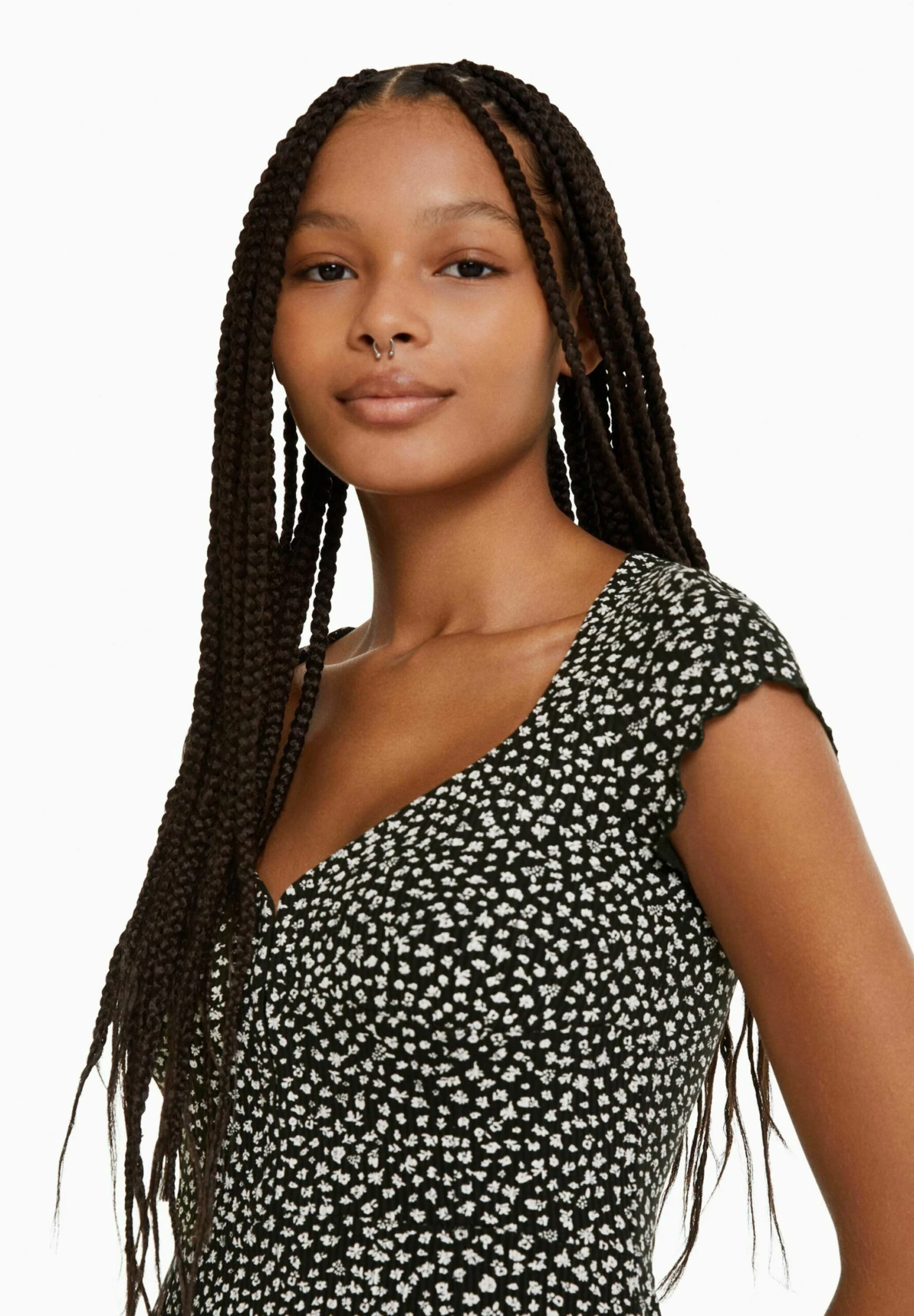 BERSHKA Printed Short Sleeves With Neckline–Mini - Robe De Jour - Black 4 BERSHKA Printed Short Sleeves With Neckline–Mini - Robe De Jour - Black – Image 4