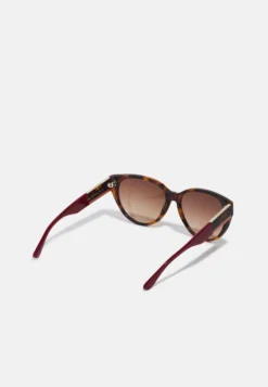 Lacoste Lunettes De Soleil - Tortoise 6 Lacoste Lunettes De Soleil - Tortoise -Vêtements Pour Femmes Magasin 7915c74f5a59444aa9ef21d62b62d62f scaled