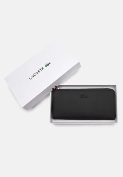 Lacoste Daily Lifestyle Slim Zip Wallet - Portefeuille - Noir -Vêtements Pour Femmes Magasin 84e603a9b46d437d877698ea3b540002 scaled