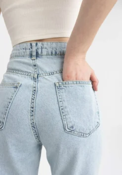 DeFacto Mom - Jean Slim - Blue 9 DeFacto Mom - Jean Slim - Blue -Vêtements Pour Femmes Magasin afaa778c368842c0a7e85192c066cbc7