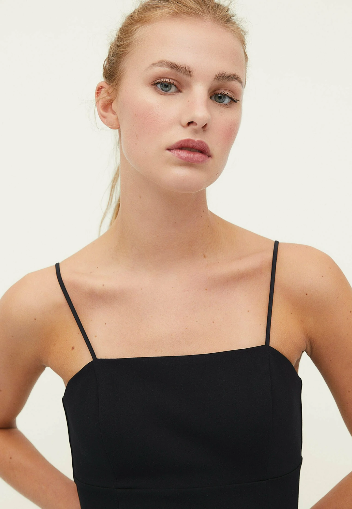 Stradivarius Robe Fourreau - Black 5 Stradivarius Robe Fourreau - Black – Image 5